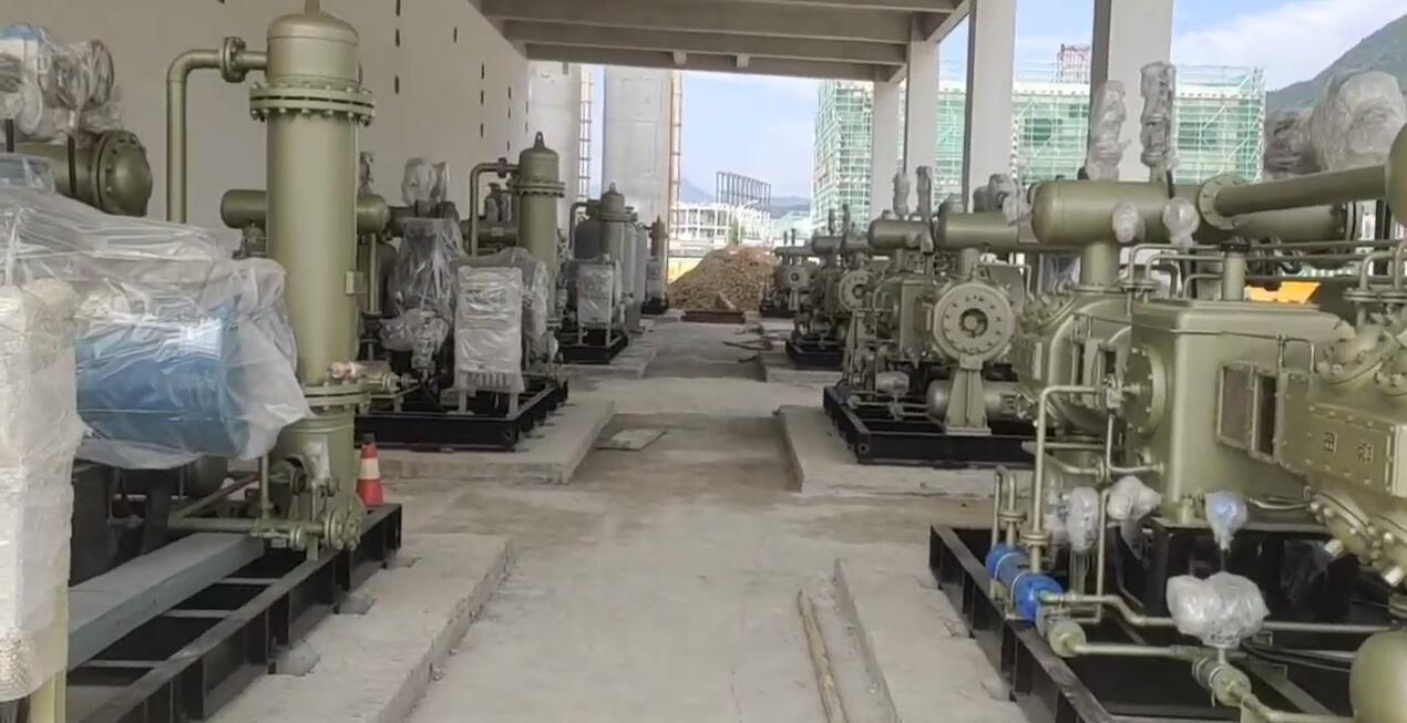 開(kāi)化合成氯化氫壓縮機(jī)安裝現(xiàn)場(chǎng)展示
